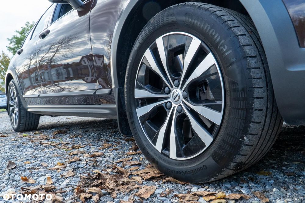 Volvo V90 Cross Country - 38