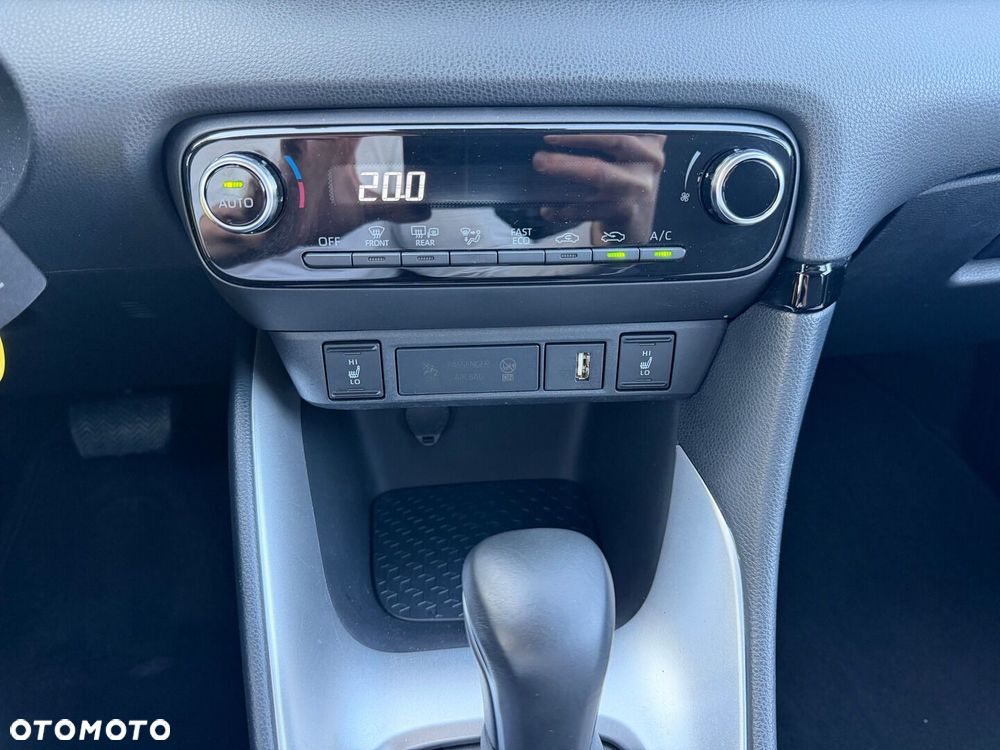 Toyota Yaris Hybrid 1.5 Comfort - 16