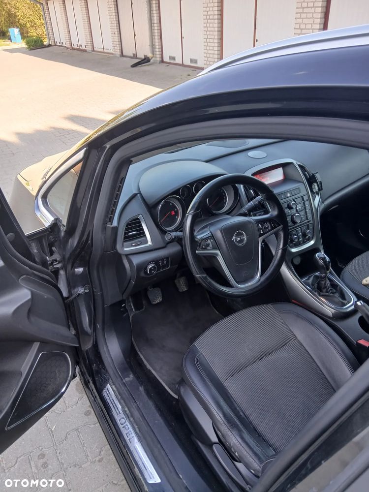 Opel Astra 1.7 CDTI DPF Cosmo - 6