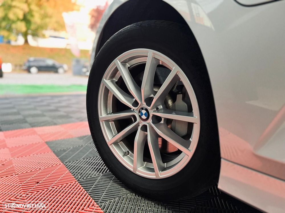 BMW 330 e Corporate Edition Auto - 18