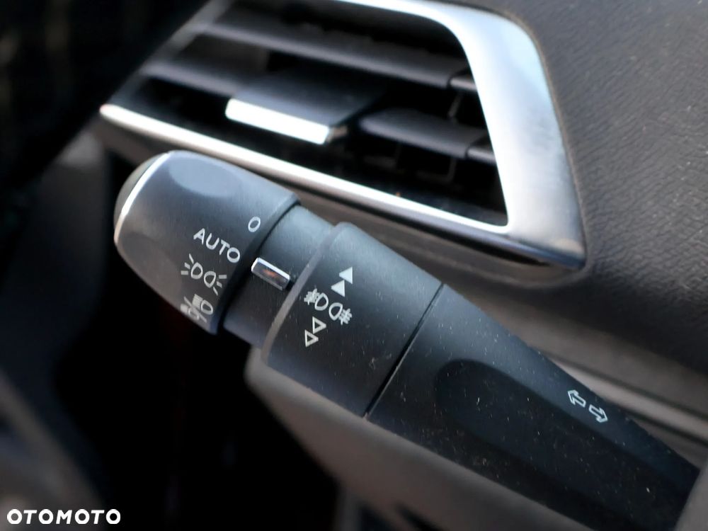 Peugeot 3008 1.2 PureTech Allure - 38