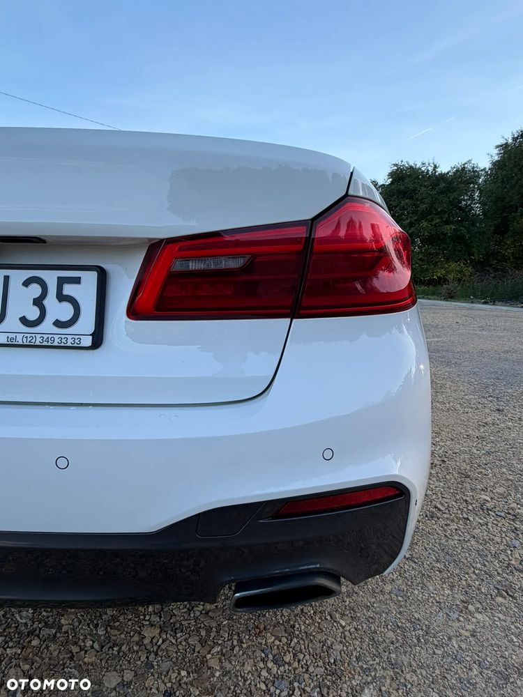 BMW Seria 5 520d xDrive Sport - 13