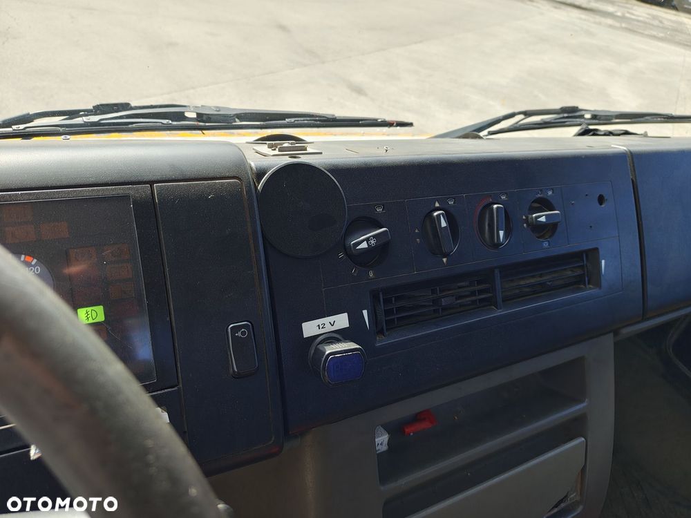 Mercedes-Benz VARIO - 28