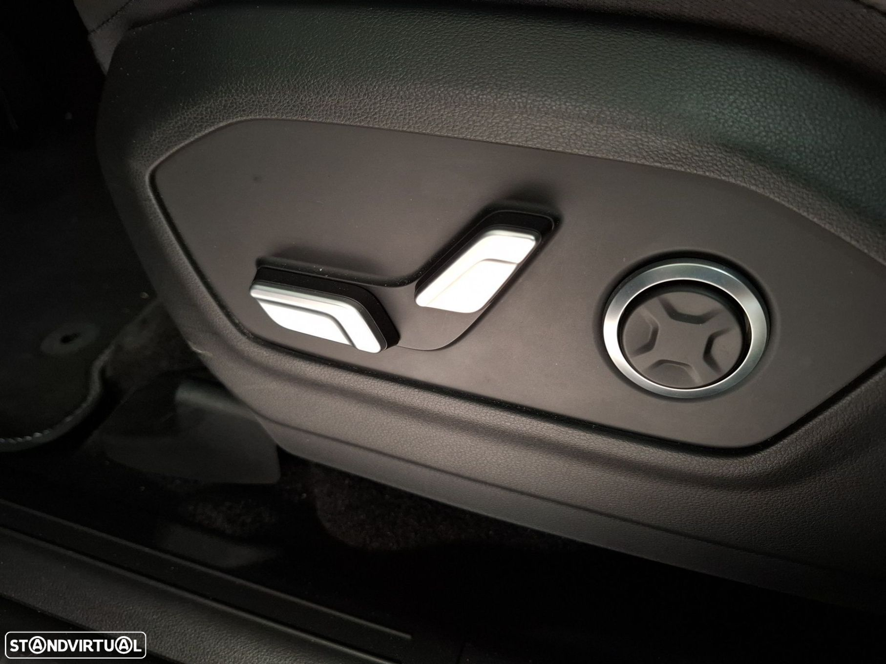 Hyundai Santa Fe 1.6 T-GDI HEV Vanguard - 31
