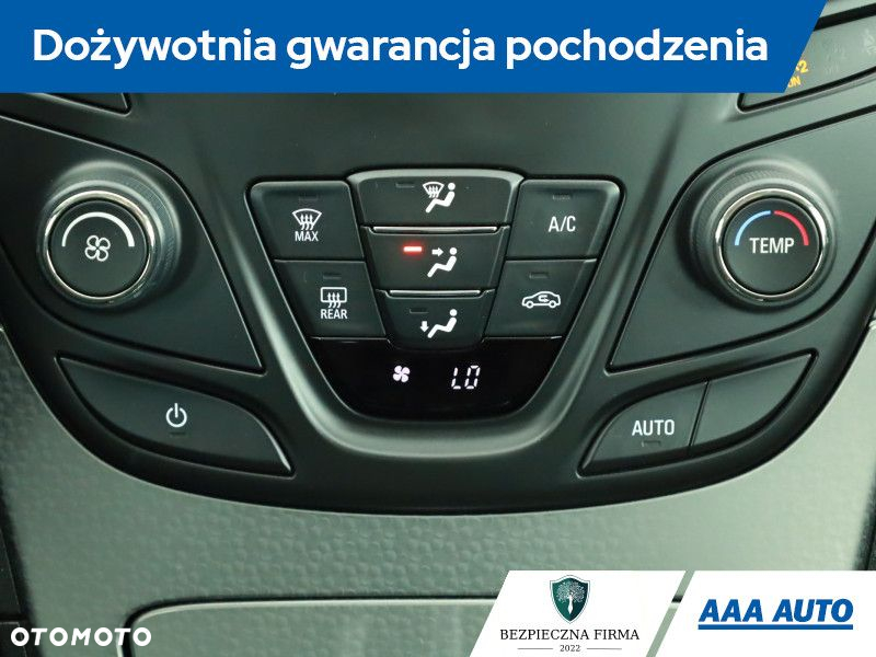 Opel Insignia - 11