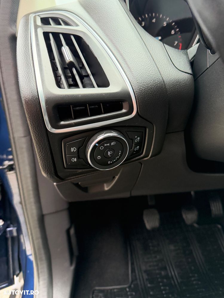 Ford Focus 1.0 EcoBoost Start-Stopp-System Champions Edition - 9