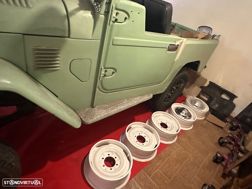 Toyota Land Cruiser - 2