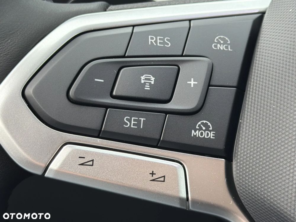 Volkswagen Golf 1.5 eTSI mHEV Life Plus DSG - 25