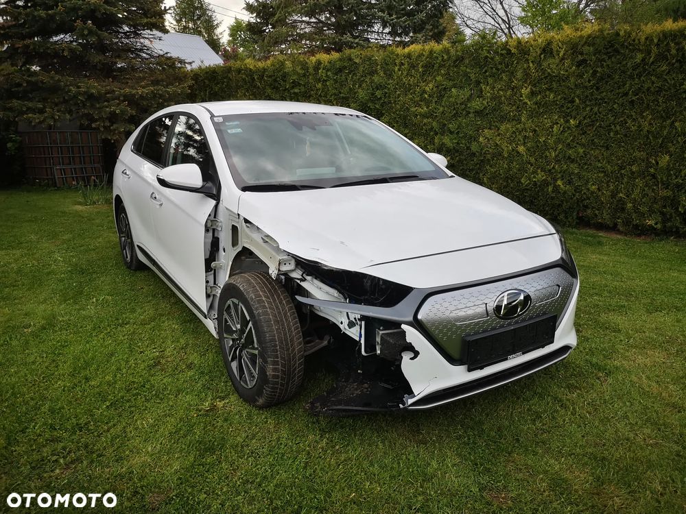 Hyundai IONIQ - 2