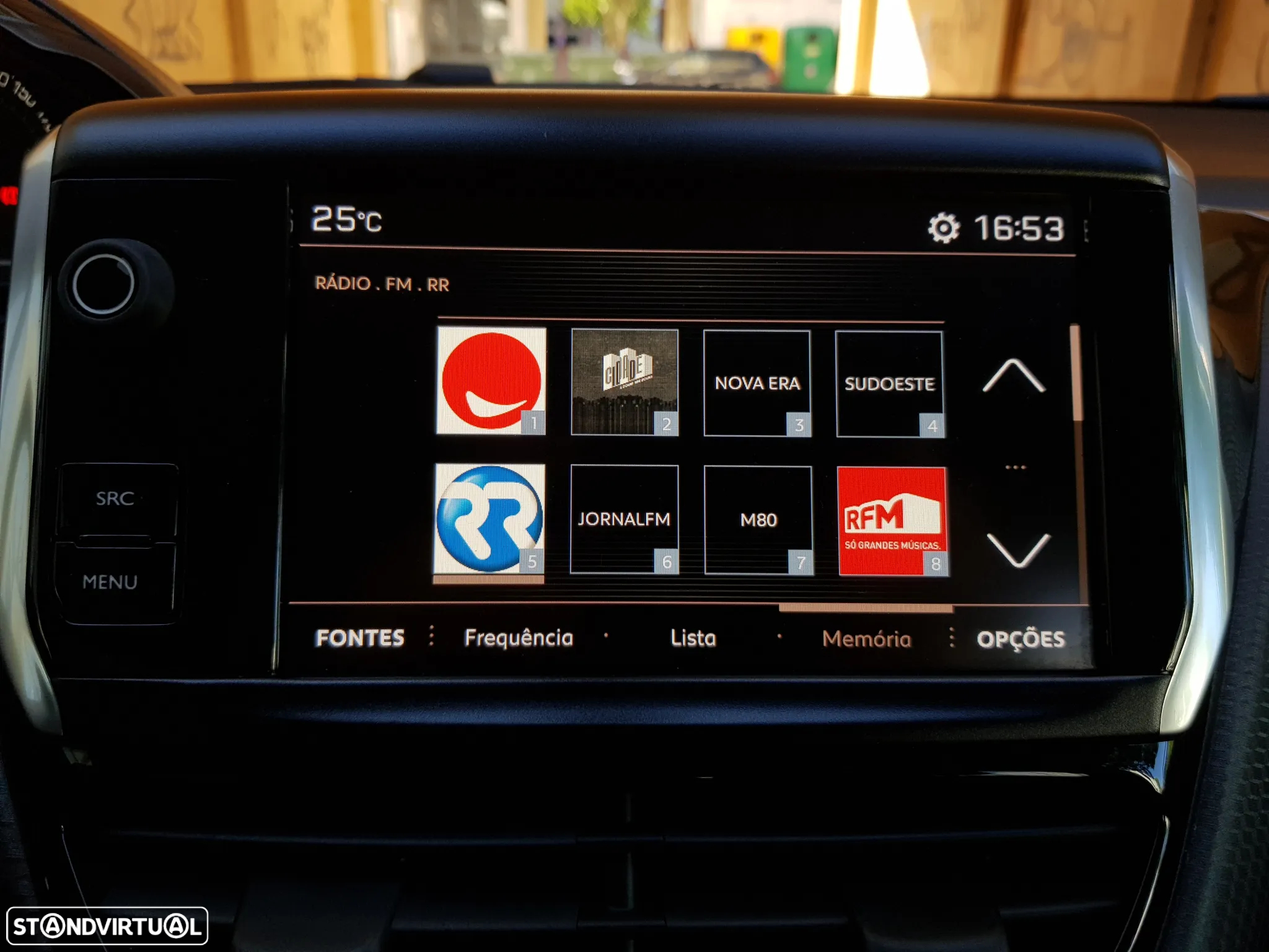 Peugeot 2008 1.5 BlueHDi Style - 21