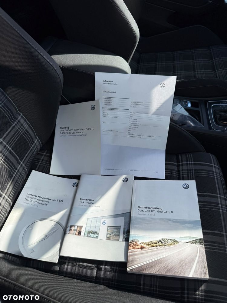 Volkswagen Golf - 23