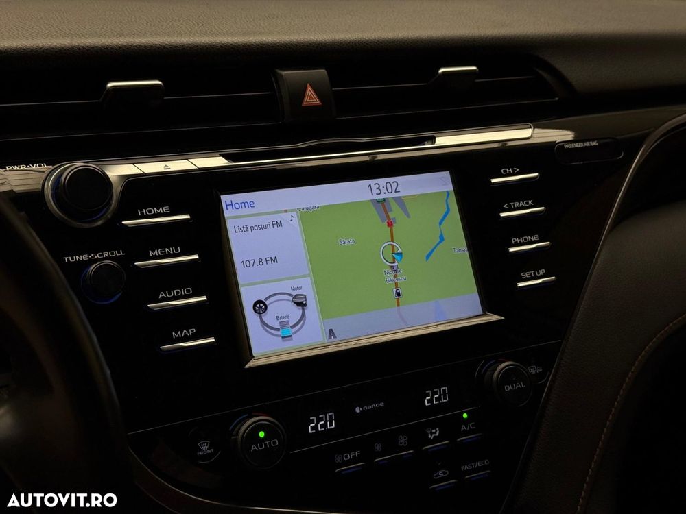 Toyota Camry - 11