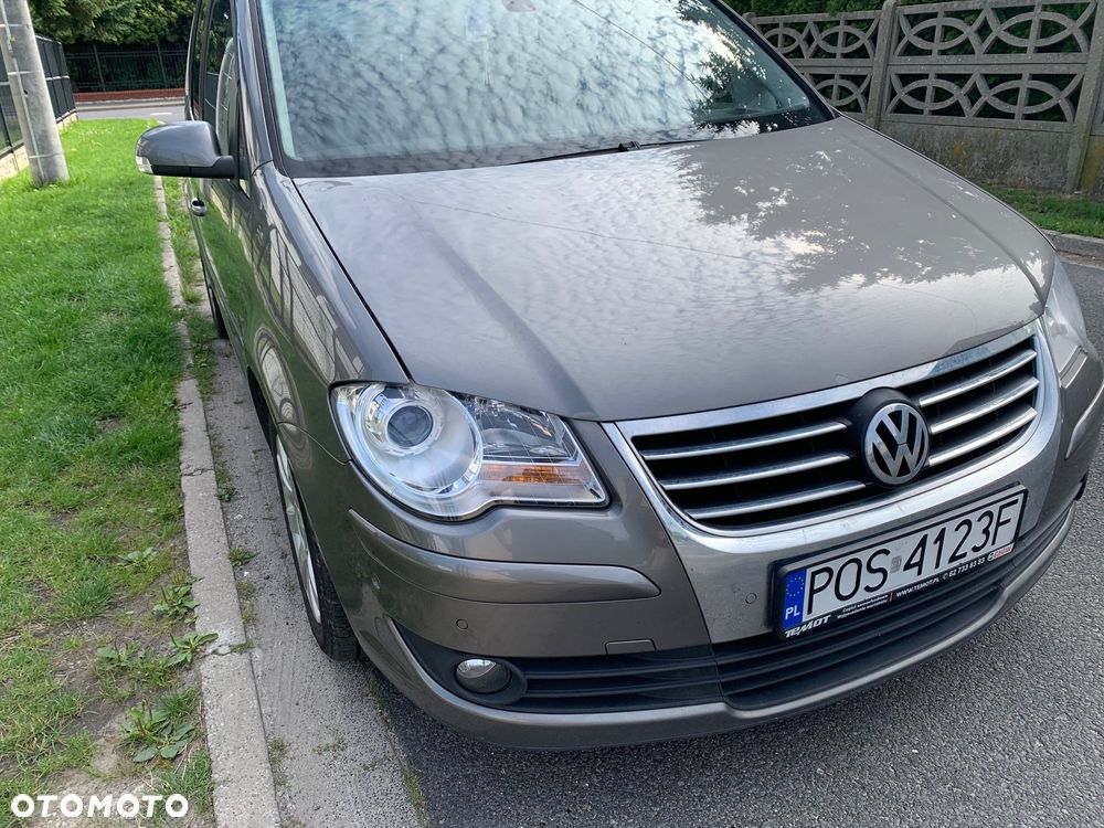 Volkswagen Touran 1.9 TDI DSG Trendline - 3