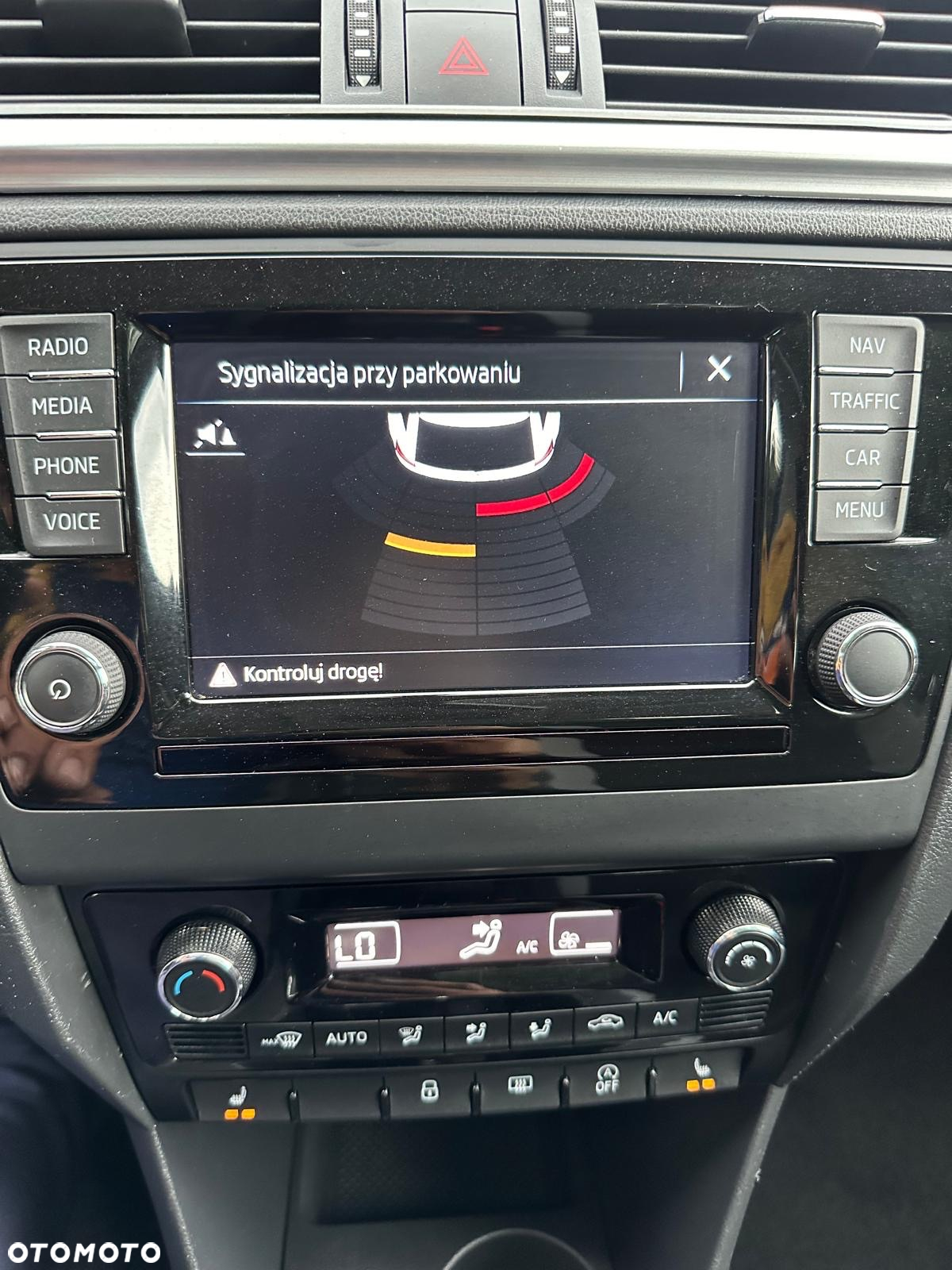 Skoda RAPID 1.0 TSI Ambition - 24