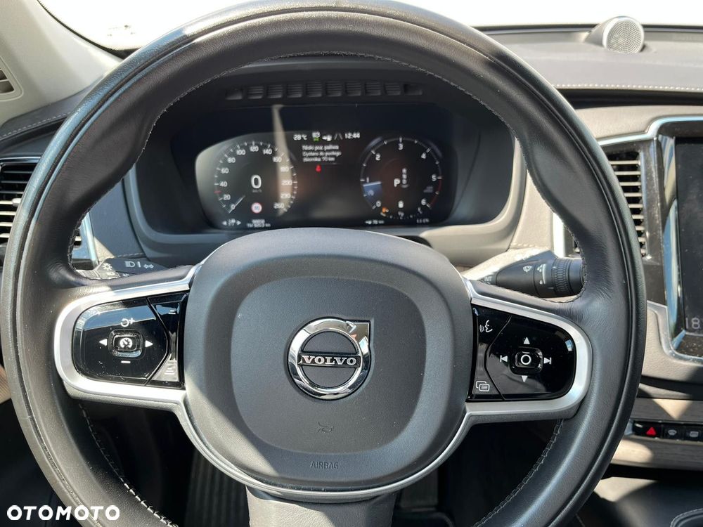 Volvo XC 90 - 17