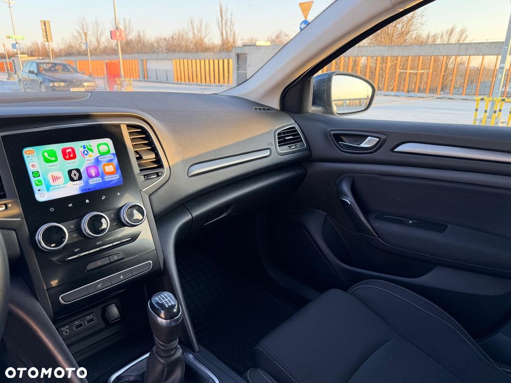 Renault Megane 1.5 Blue dCi Intens - 17