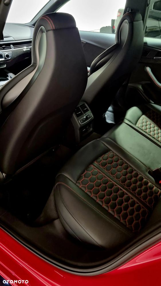 Audi RS4 Avant - 21