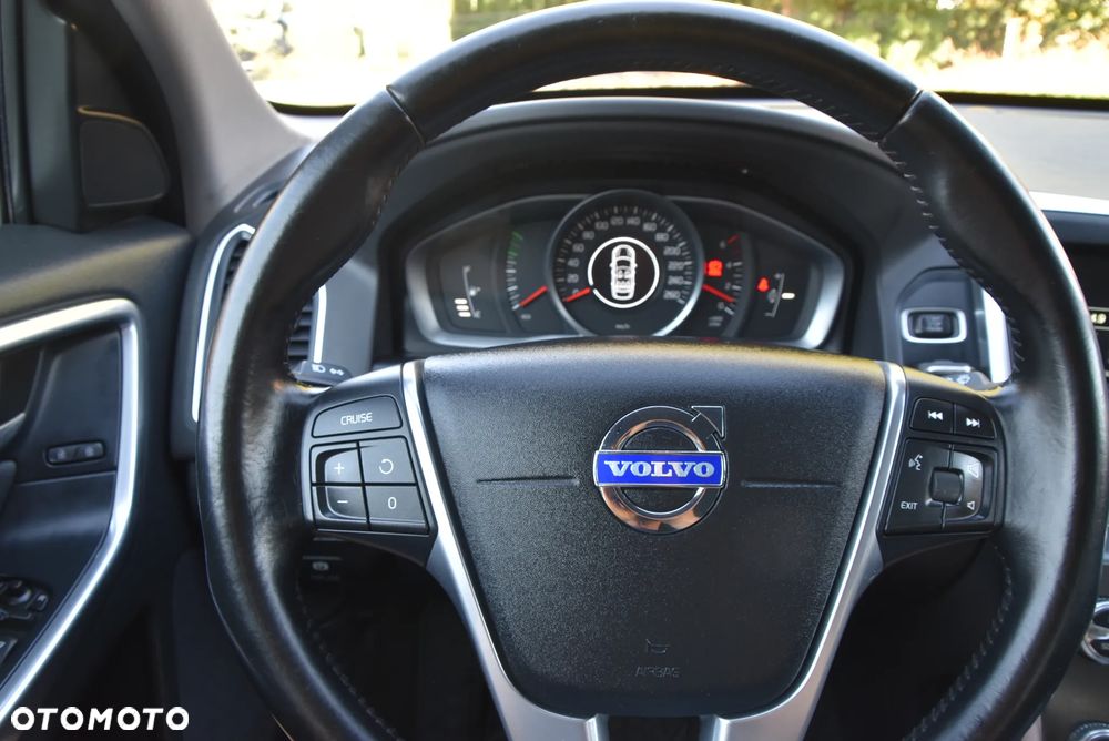 Volvo XC 60 D4 Momentum - 31