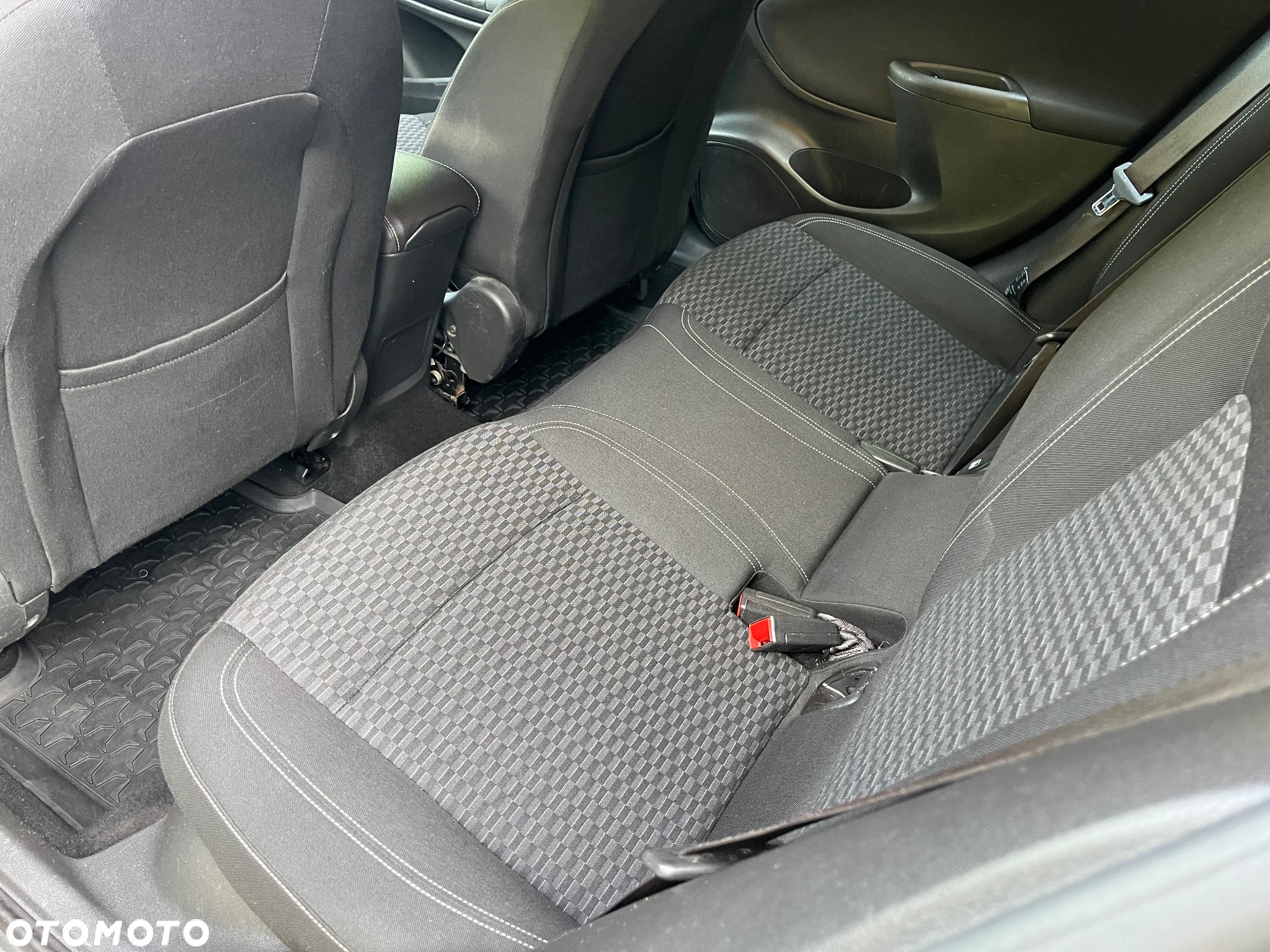 Opel Astra 1.6 CDTI Active - 19