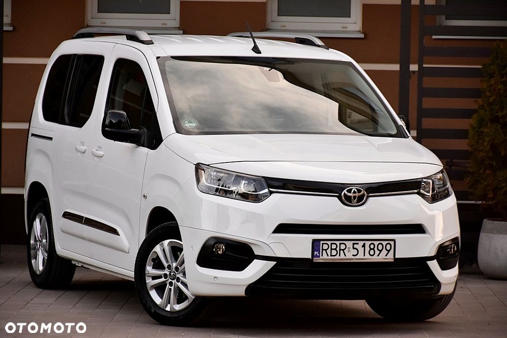 Toyota Proace City Verso 1.2 Turbo L1 Team Deutschland - 1