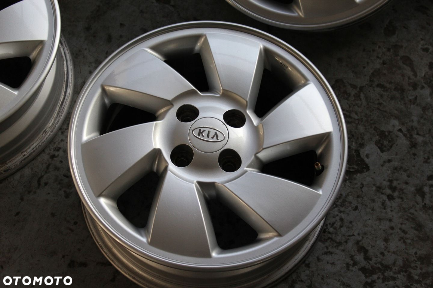 KIA PICANTO 15cali 4x100 ET46 5,5J RIO - 7
