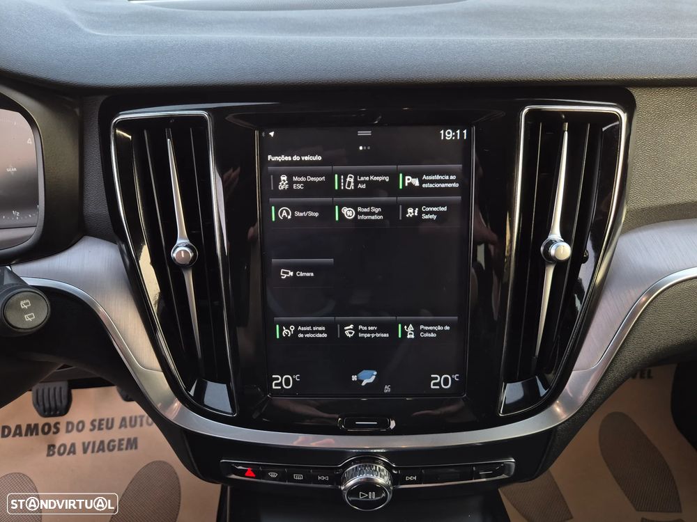 Volvo V60 2.0 D3 Momentum - 32