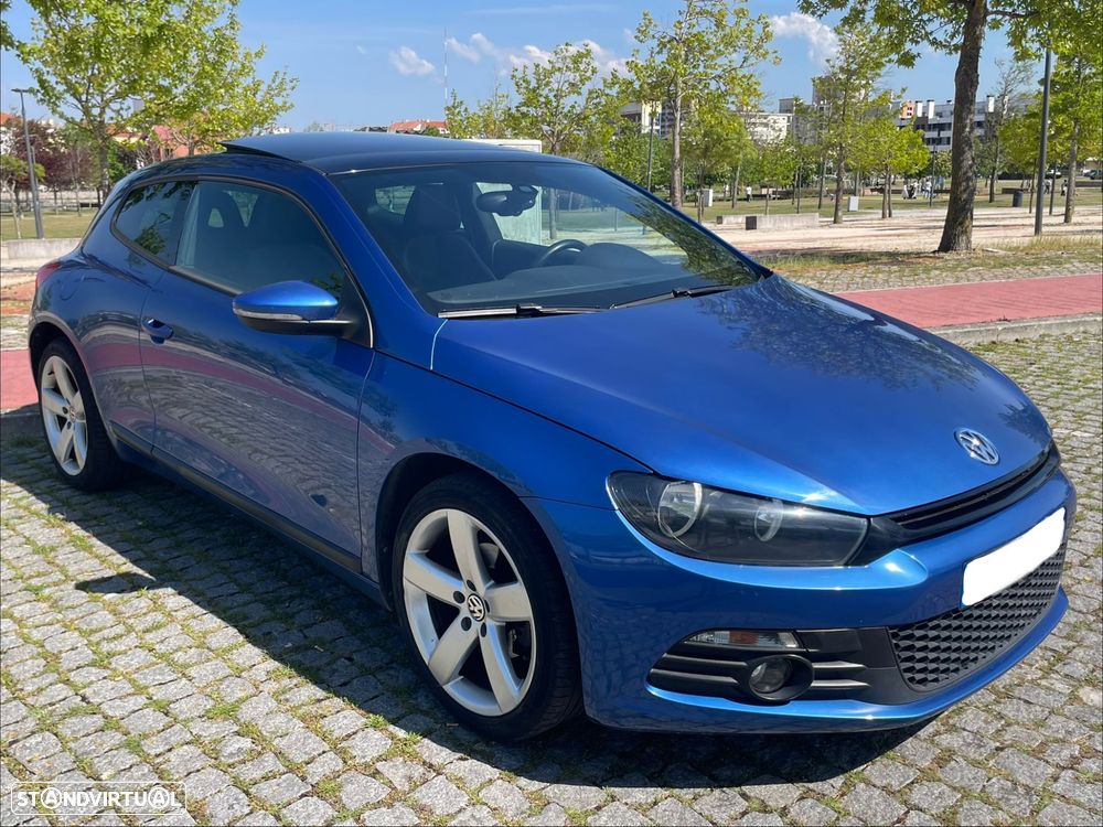 VW Scirocco 2.0 TDI Sport DSG - 2
