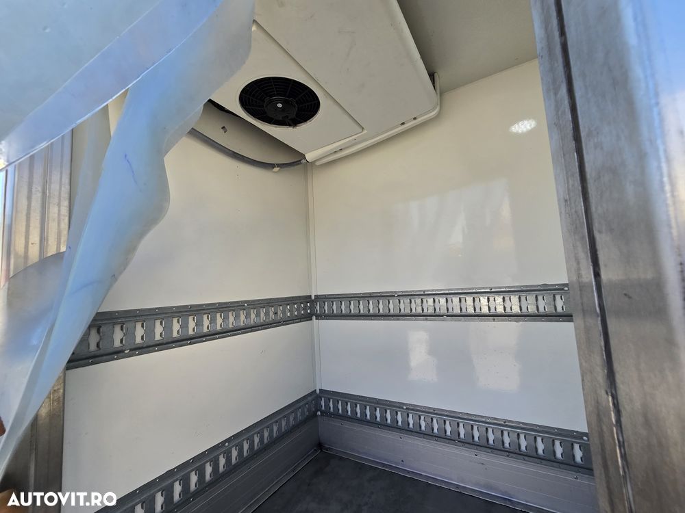 Mercedes-Benz Sprinter - 20