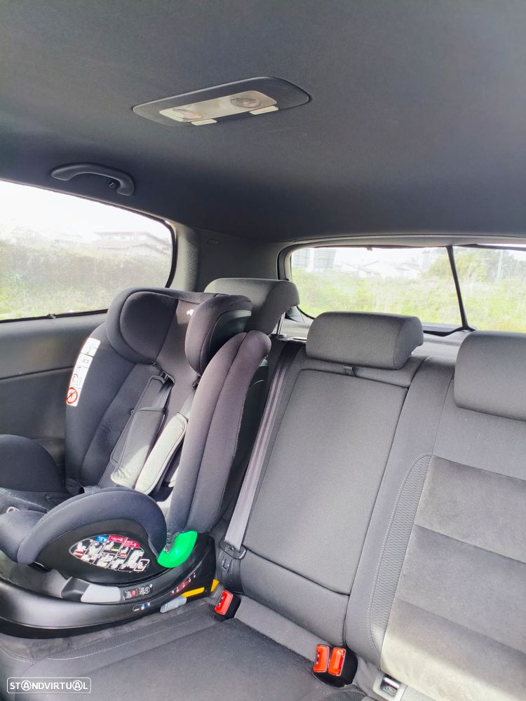 VW Golf 2.0 TDi Highline DSG - 8