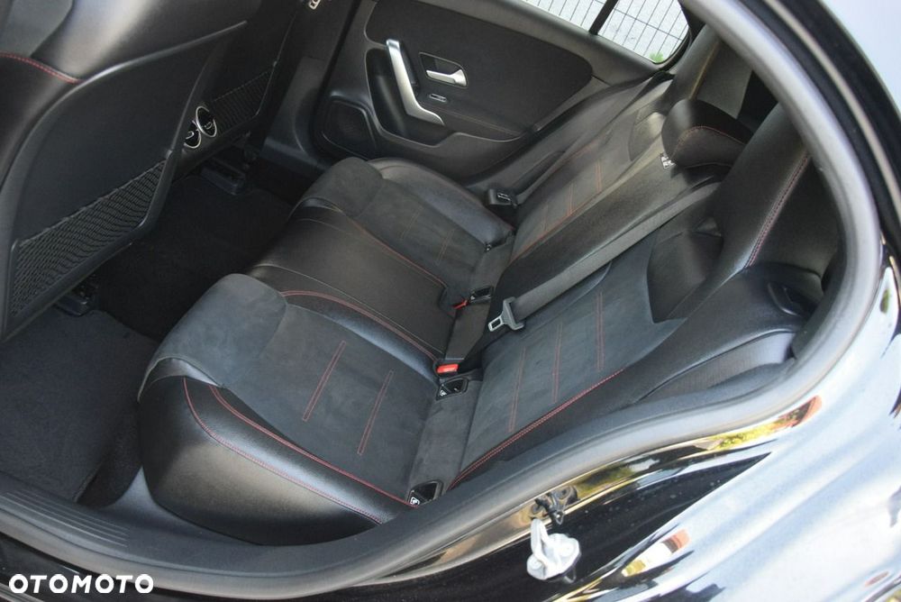 Mercedes-Benz Klasa A 180 AMG Line - 27