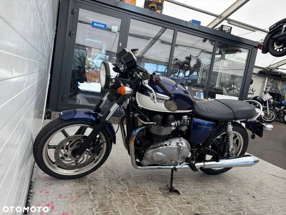 Triumph Bonneville - 6