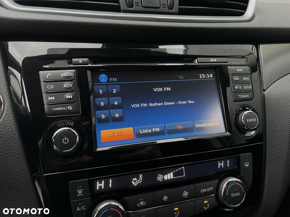 Nissan Qashqai 1.6 DIG-T N-Connecta - 23