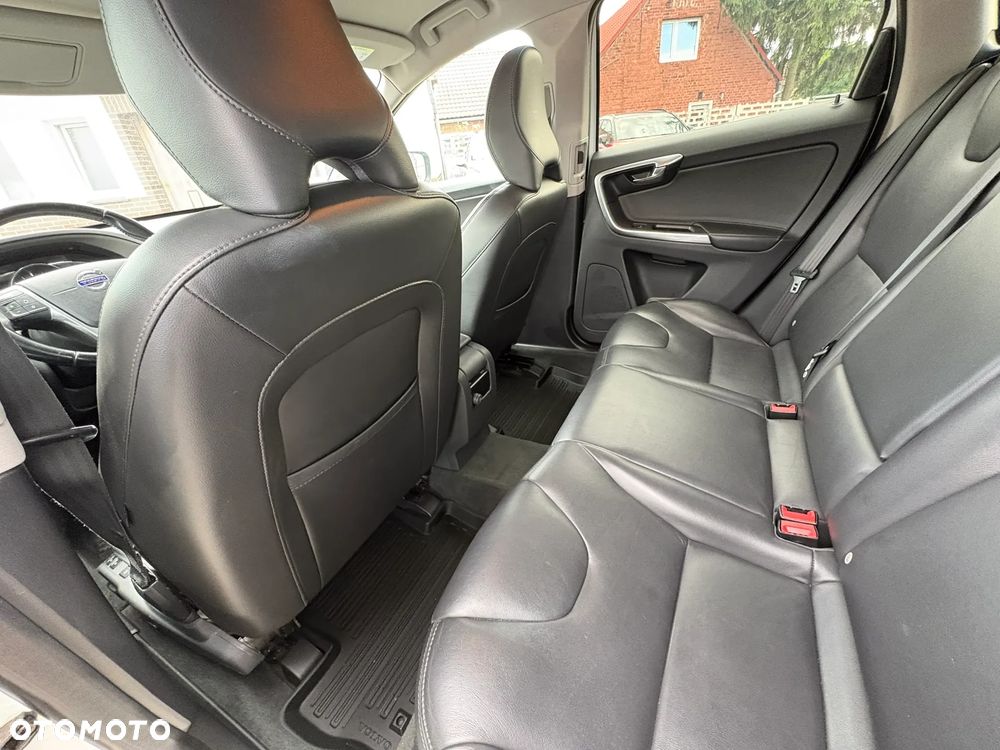 Volvo XC 60 D4 Drive-E Kinetic - 11