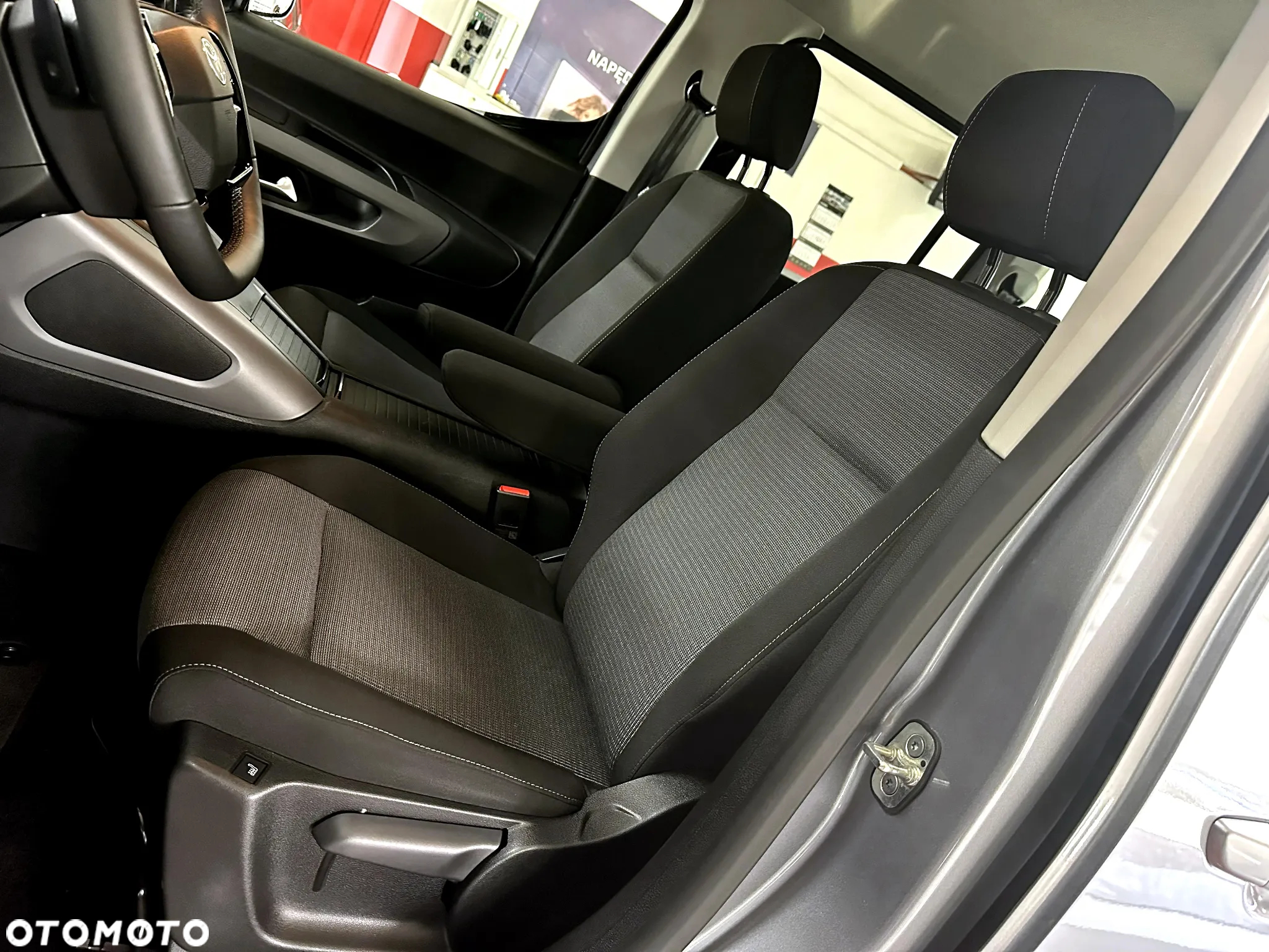Toyota Proace City Verso Long 1.5 D-4D Family - 24