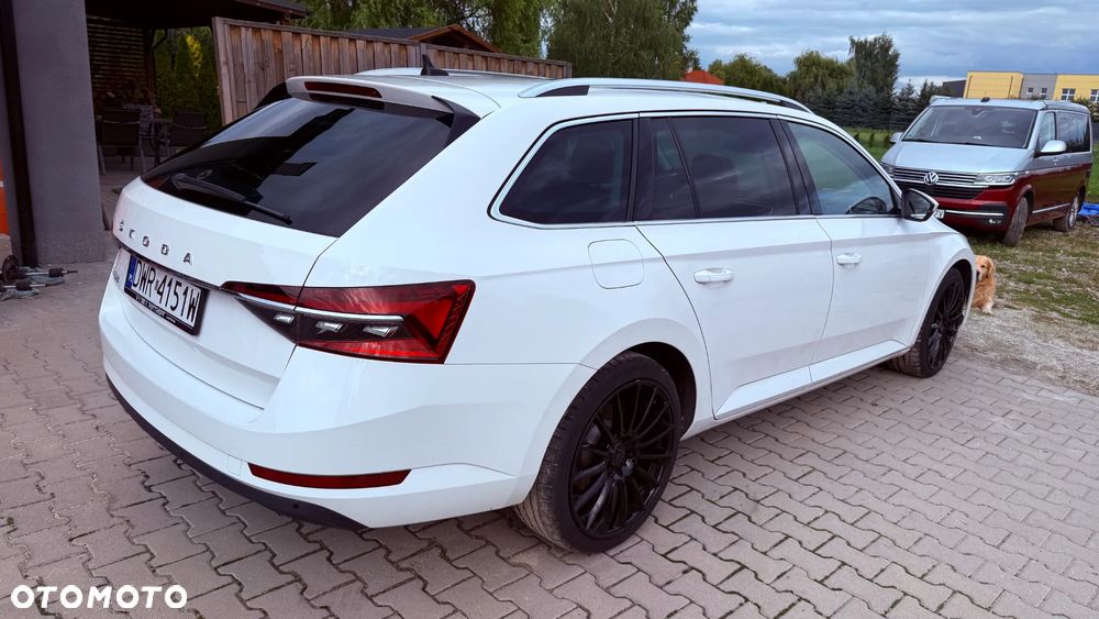 Skoda Superb 2.0 TDI Style DSG - 2