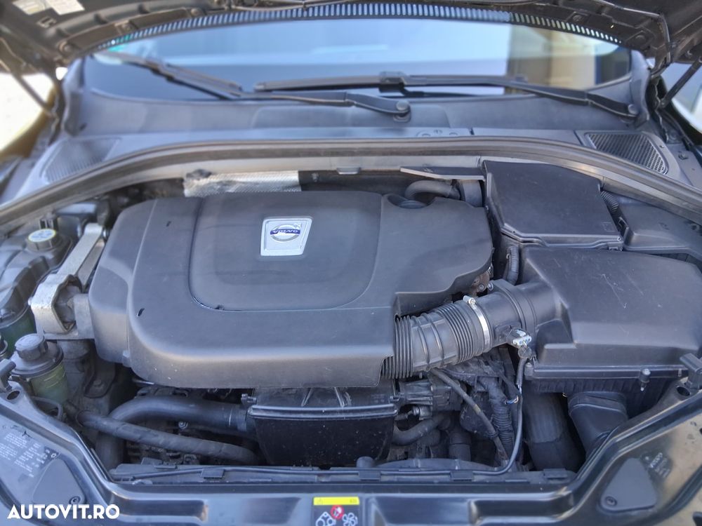Volvo XC 60 2.4D AWD - 13