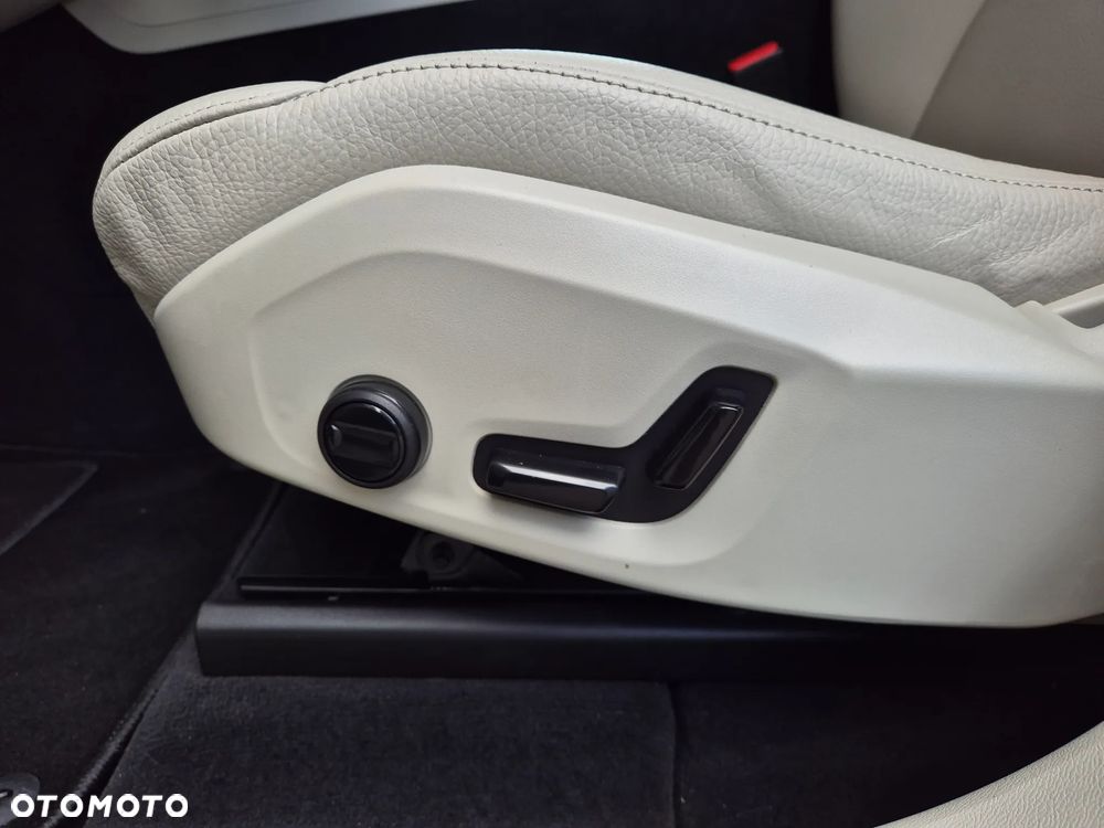 Volvo XC 60 - 19