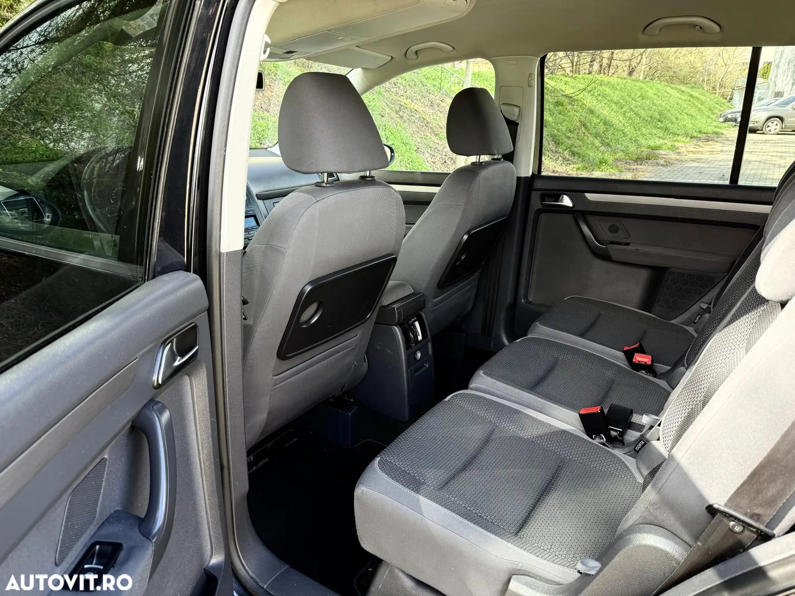 Volkswagen Touran 1.6 TDI BlueMotion Technology Comfortline - 15