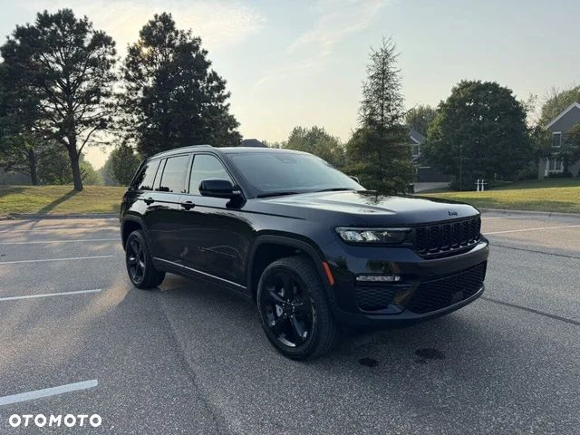 Jeep Grand Cherokee - 3