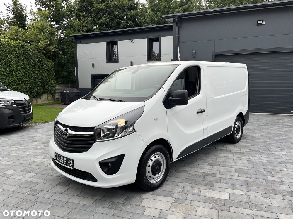 Opel Vivaro - 1