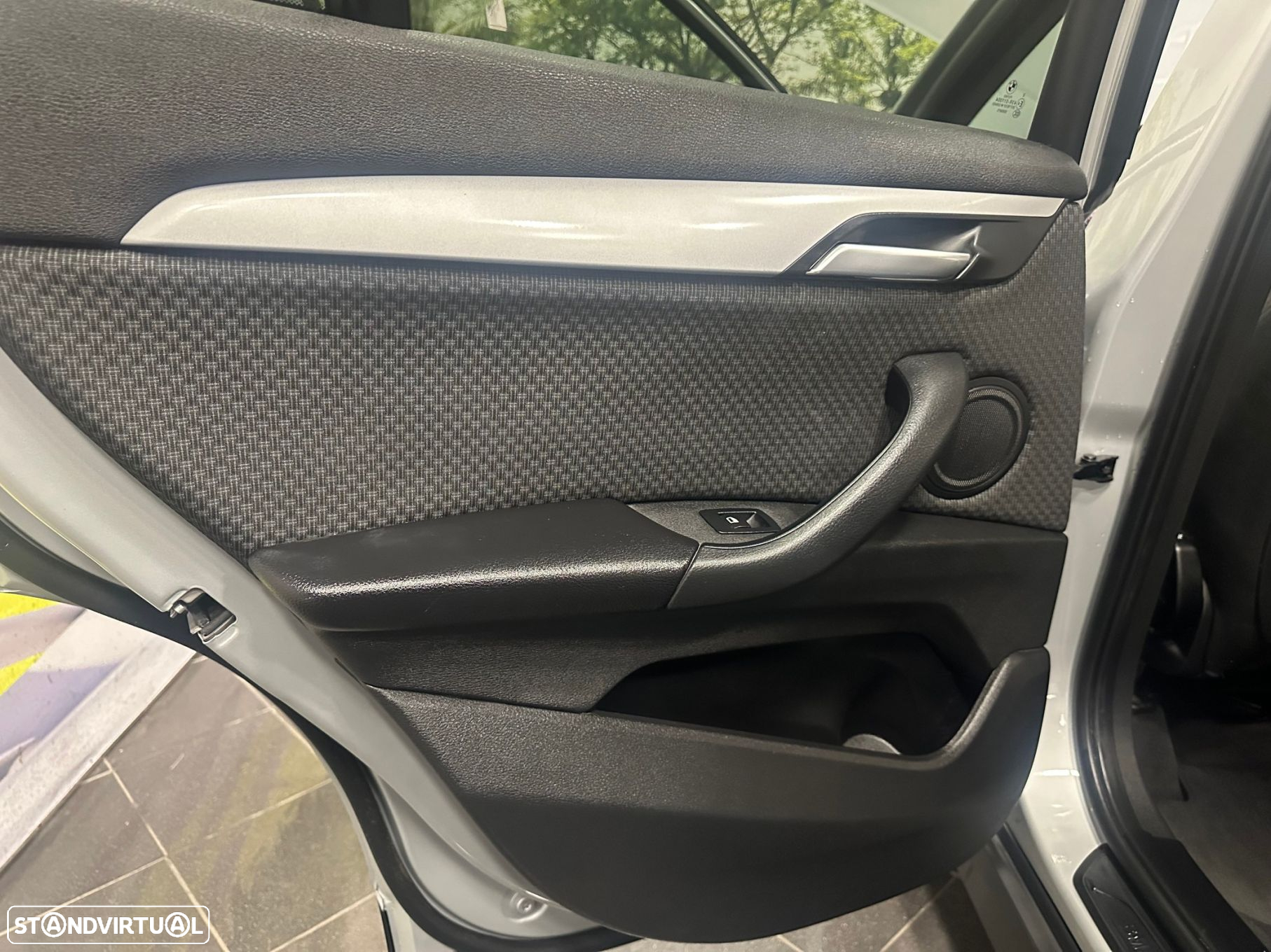 BMW X1 16 d sDrive Advantage - 44