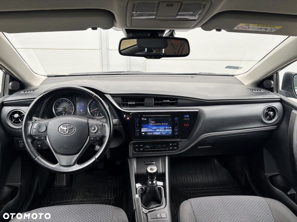 Toyota Corolla 1.6 Comfort - 16