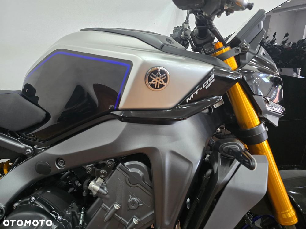 Yamaha MT - 24