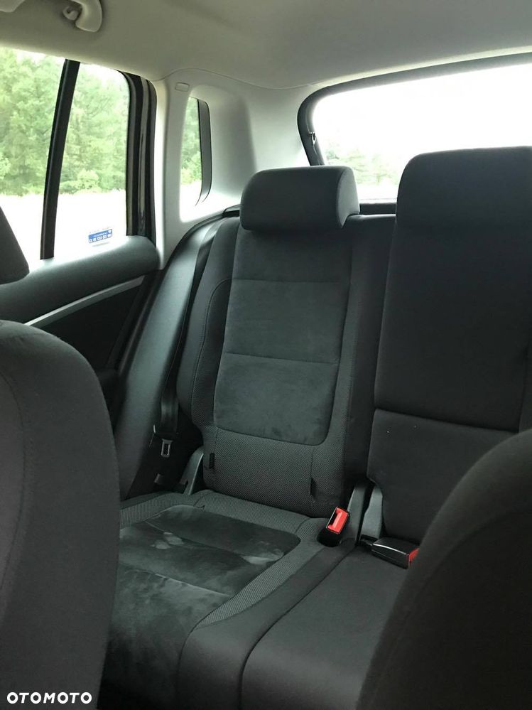 Volkswagen Tiguan - 10
