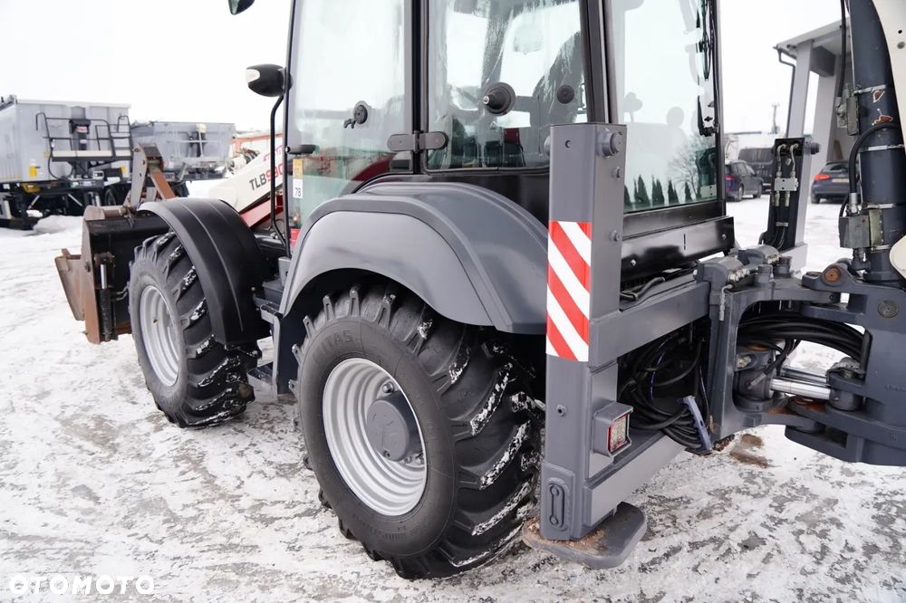 Terex TLB 990 /  KOPARKO-ŁADOWARKA / KOMPLET ŁYŻEK /  3 300  MTH / - 18