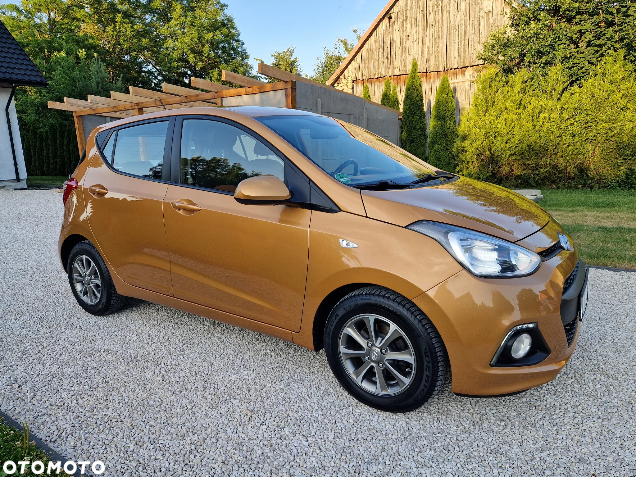 Hyundai i10 1.0 Fifa World Cup Edition - 9