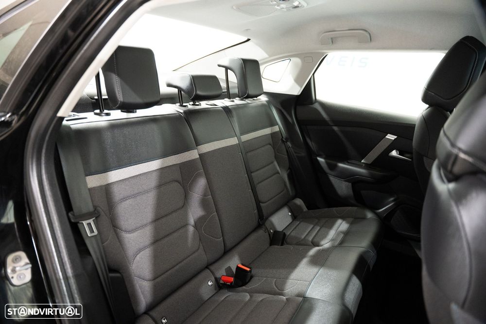 Citroën C4 X 1.2 PureTech Feel Pack EAT8 - 23