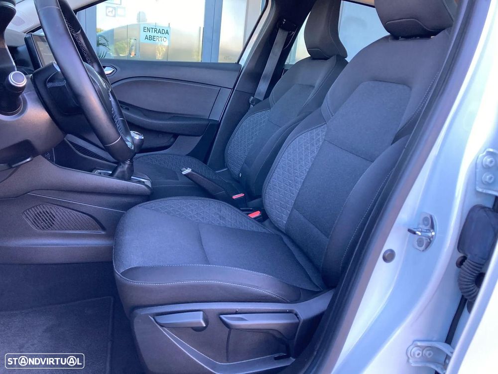 Renault Clio TCe 100 BUSINESS EDITION - 24
