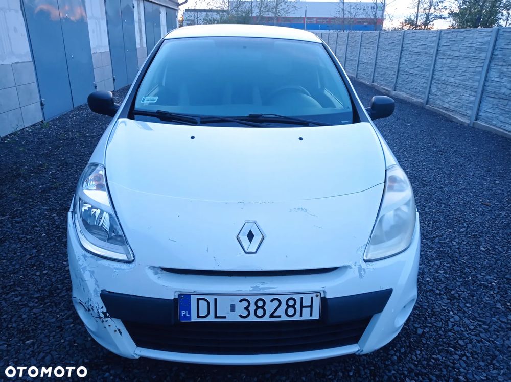 Renault Clio - 24