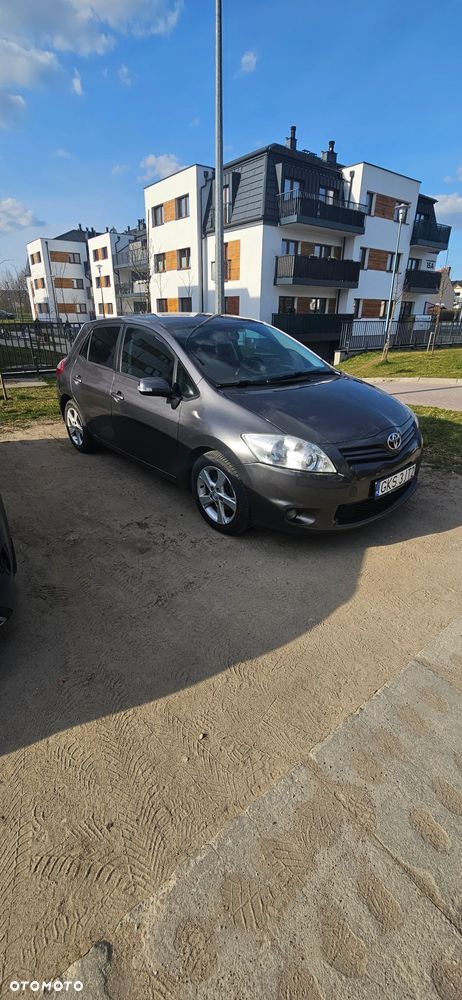 Toyota Auris 1.6 Luna - 1